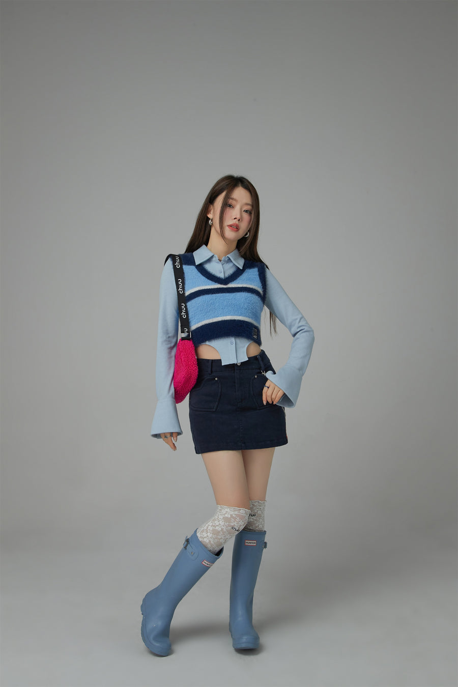 CHUU Truly Connect Striped V-Neck Furry Vest