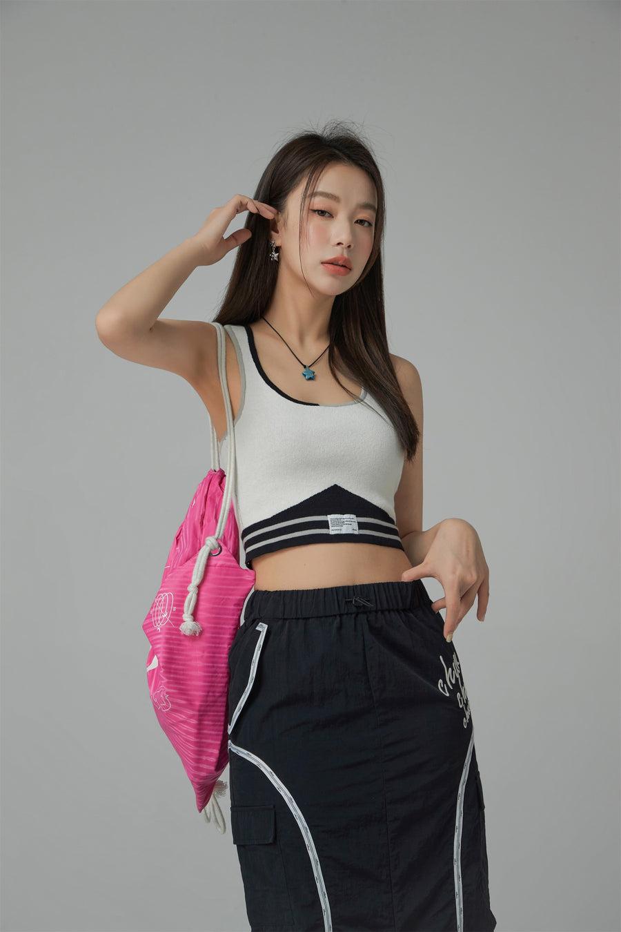 CHUU Color Contrast Sleeveless Crop Top