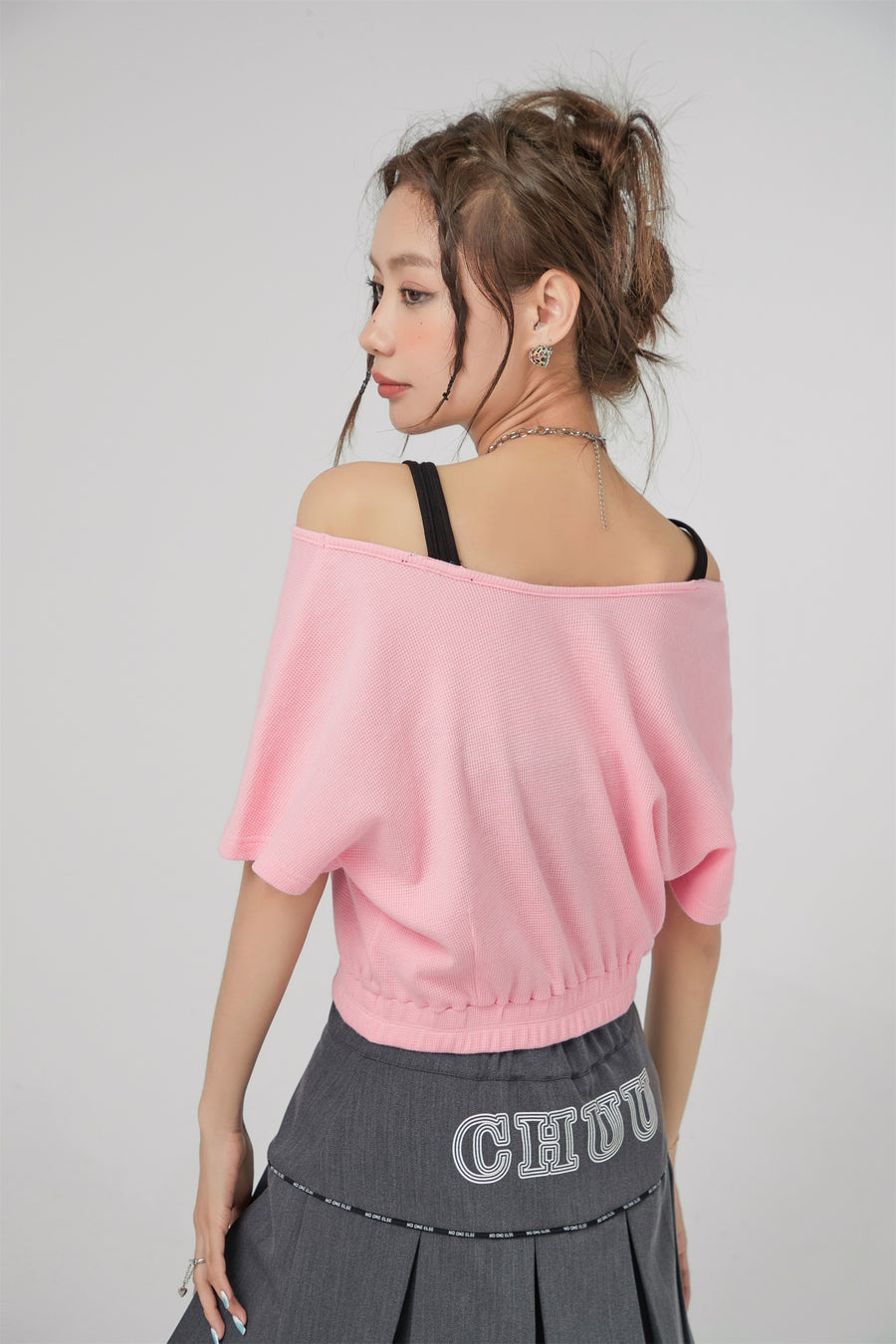 CHUU Two-Layer Crop Sport Top