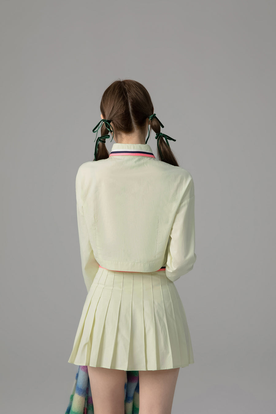 CHUU Embroidered Stripe Collar Crop Shirt