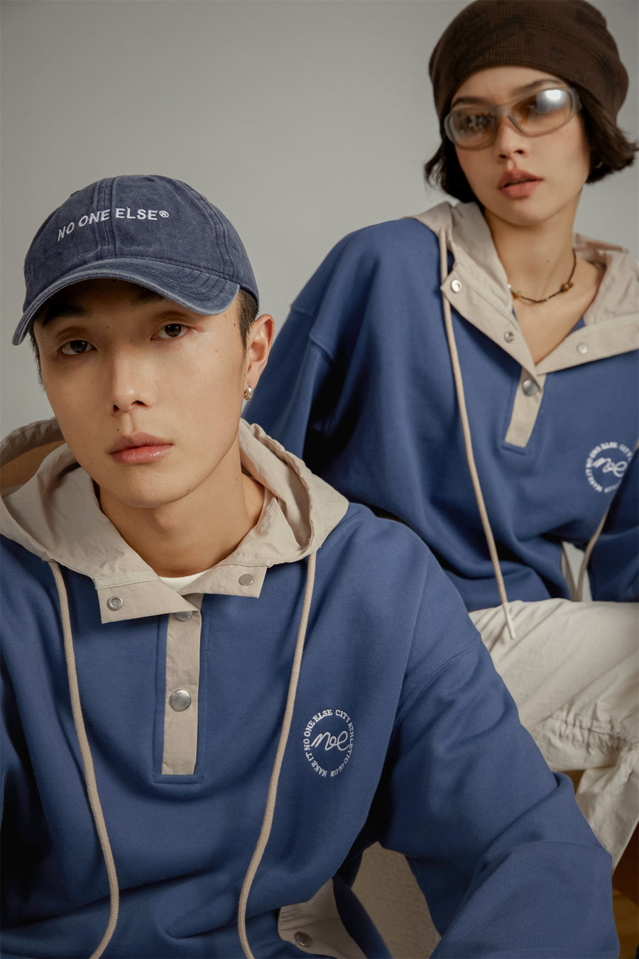 CHUU Noe Button Sweatshirt