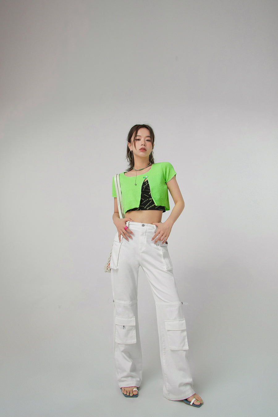 CHUU Front Slit Crop Top