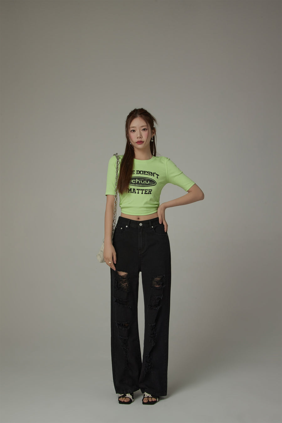 CHUU Size Doesnt Matter Back Cut Out Cropped T-Shirt