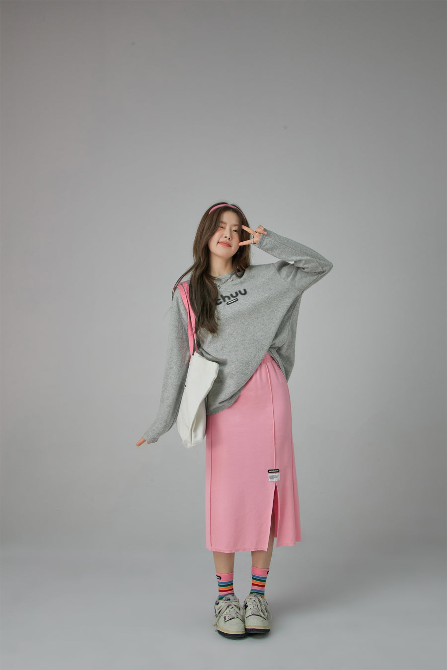 CHUU Blurry Long-Sleeved Sweatshirt