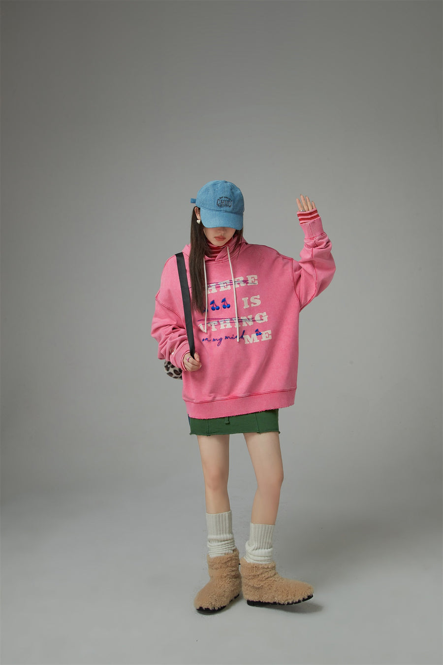 CHUU A Little Bit Extra Cherry Overfit Hoodie