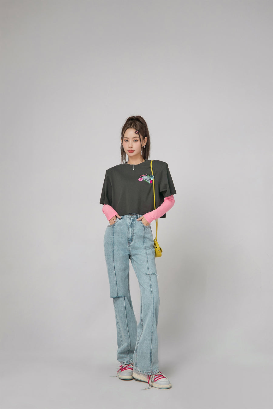 CHUU Cut-Off Bootcut Jeans