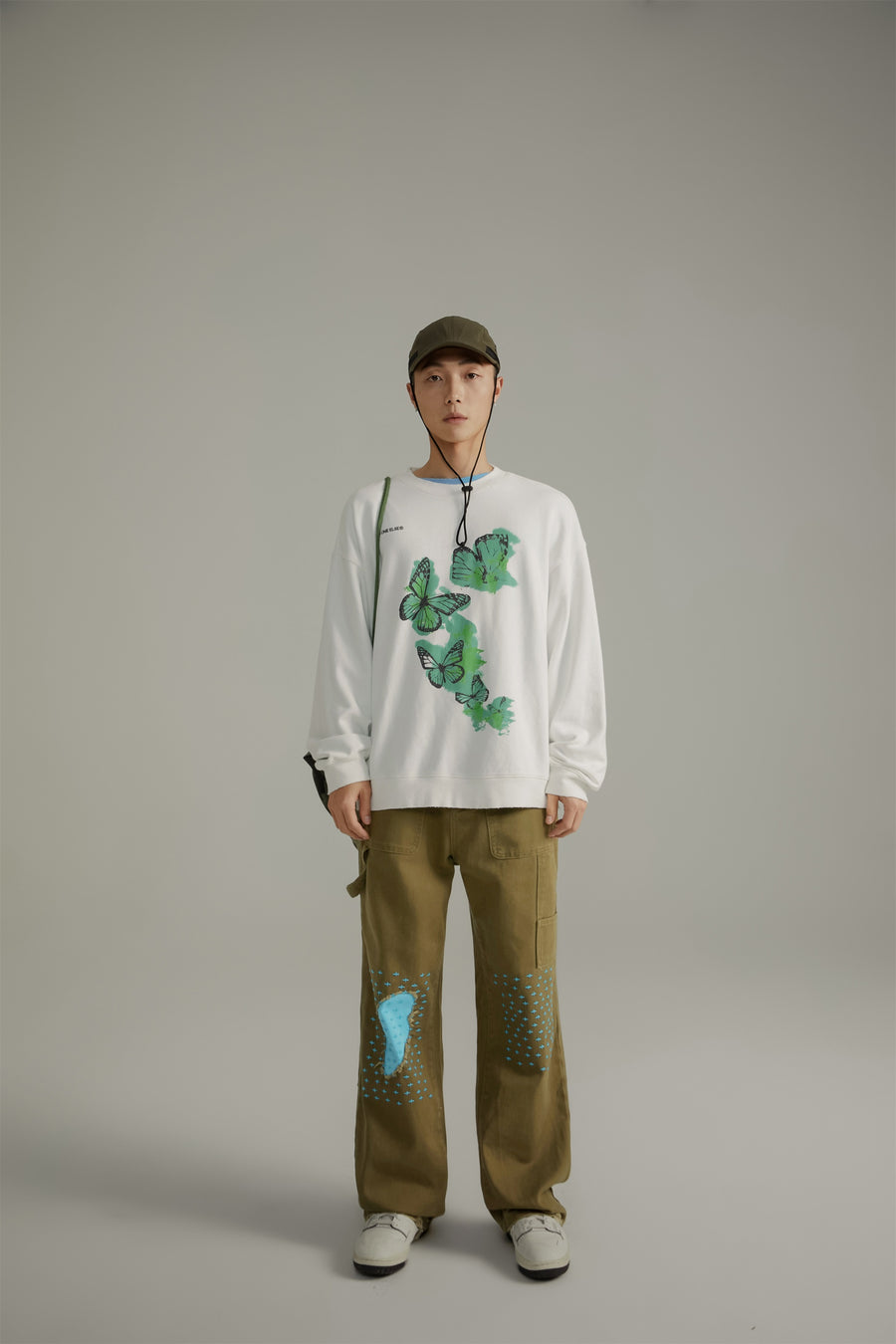 CHUU Butterflies Oversized Sweatshirt