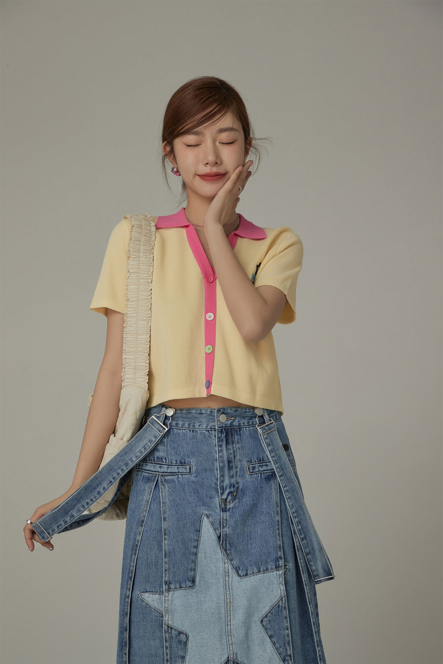 CHUU Star Open Collar Cropped Knit Top