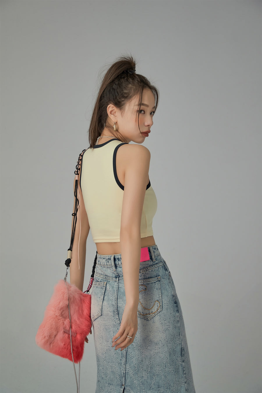 CHUU Sporty Princess Slim Crop Top