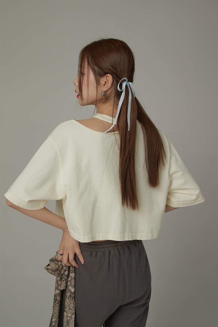 CHUU Chuu Carnival Slit Cropped T-Shirt