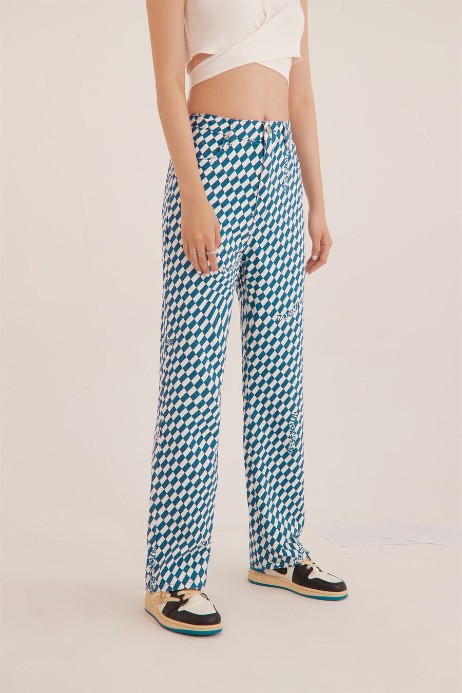 CHUU Checkerboard Check Straight Pants