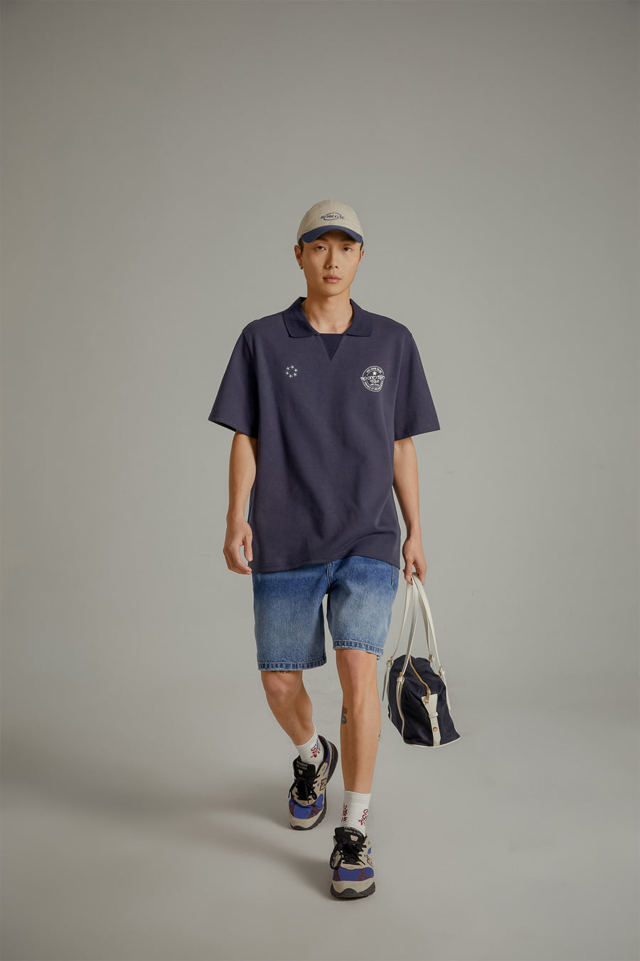 CHUU Star Circle Boxy Polo T-Shirt