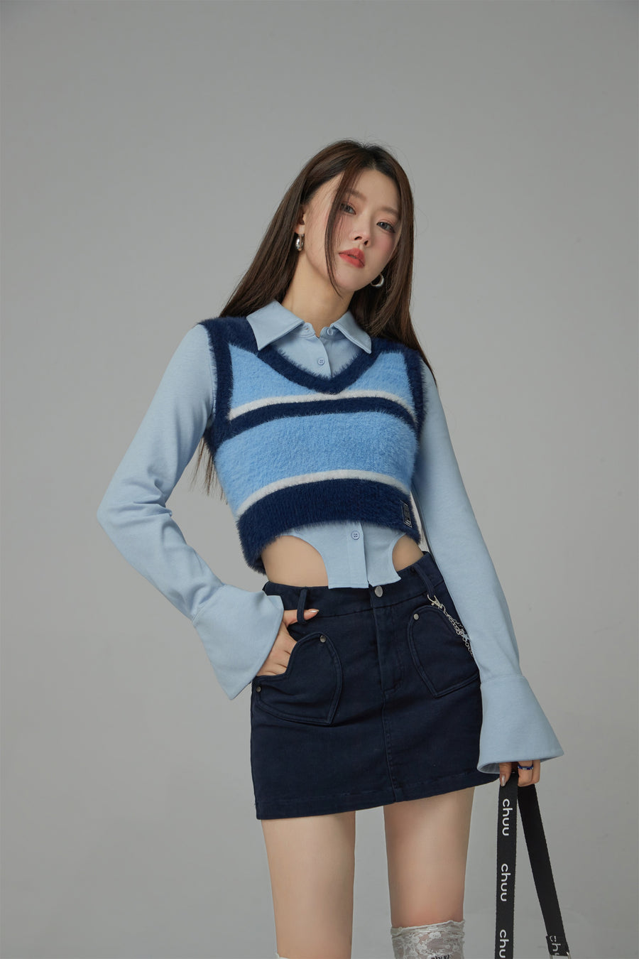 CHUU Truly Connect Striped V-Neck Furry Vest