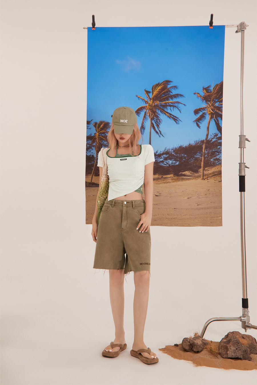 CHUU Unbalanced Side Shirring Top