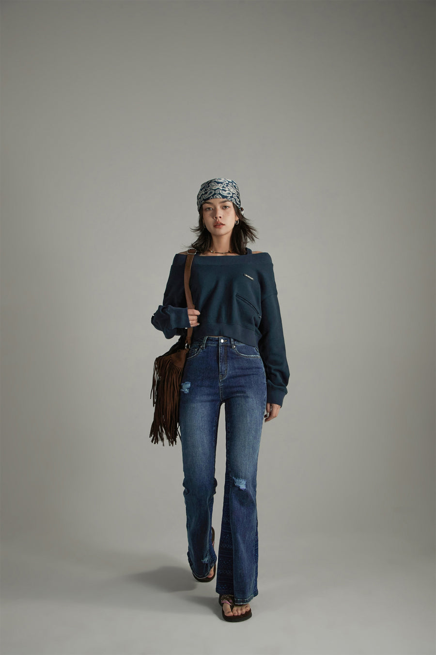 CHUU Slim Bootcut Denim Jeans