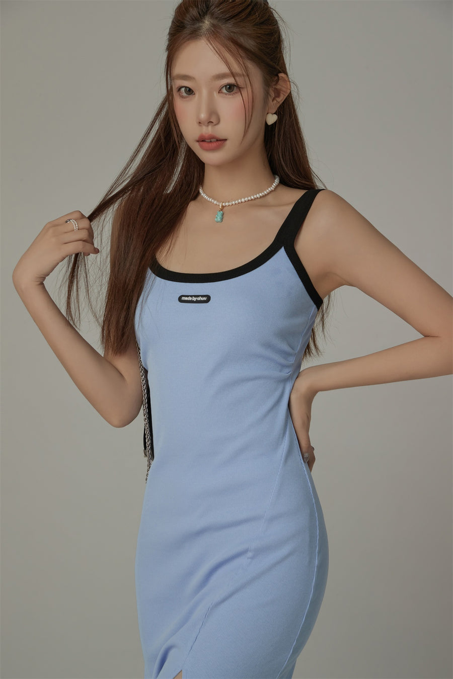 CHUU Sleeveless Slit Long Dress