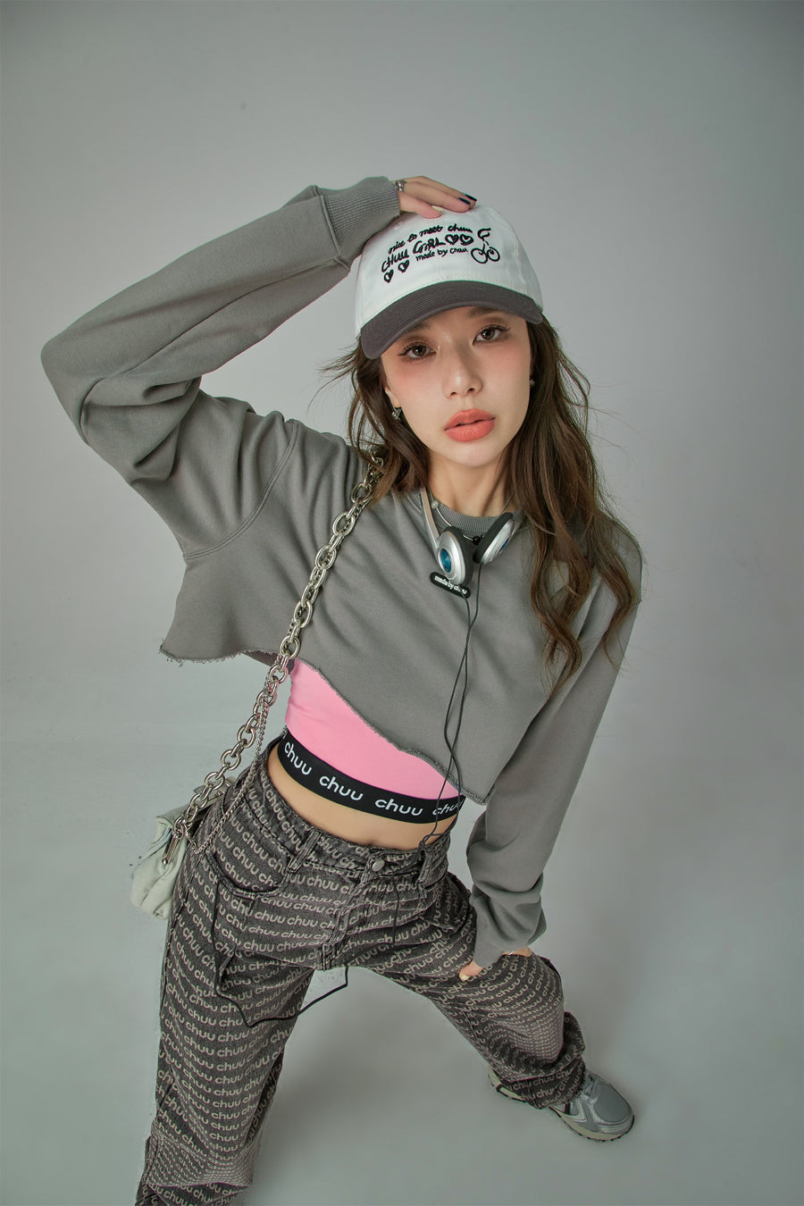 CHUU Simple Cut Crop Sweatshirt