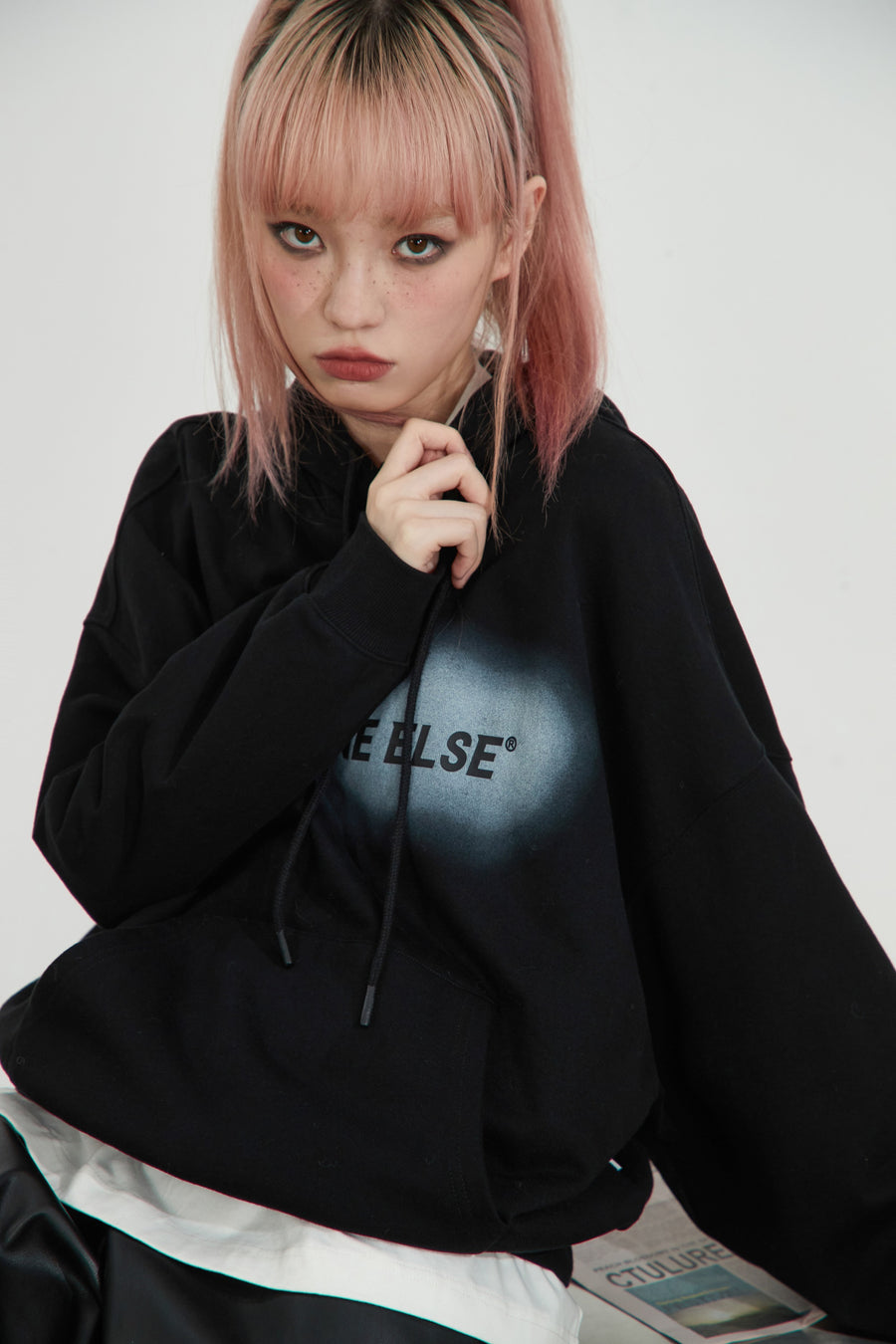 CHUU Noe Lettering Loose Fit Hoodie