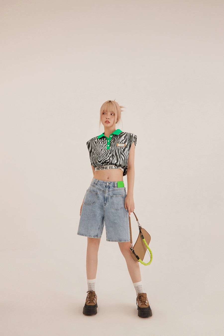 CHUU Zebra Loosefit Crop Sleeveless Top