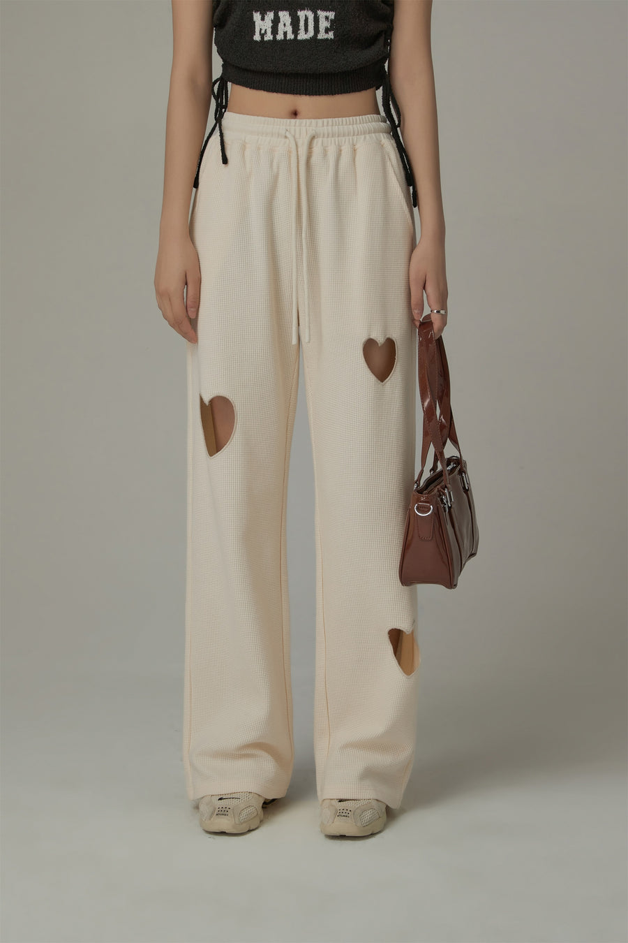 CHUU Heart Jogger Pants