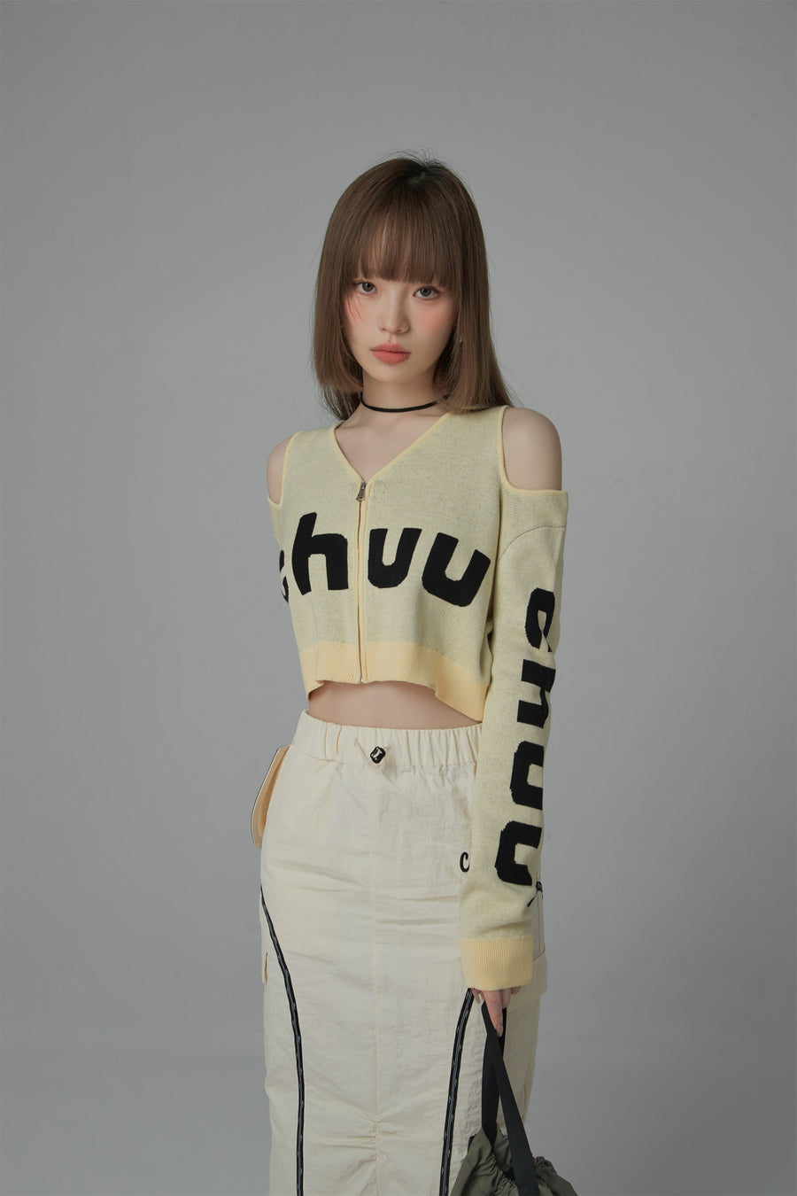 CHUU Shoulder Cut Out Crop Zip-Up