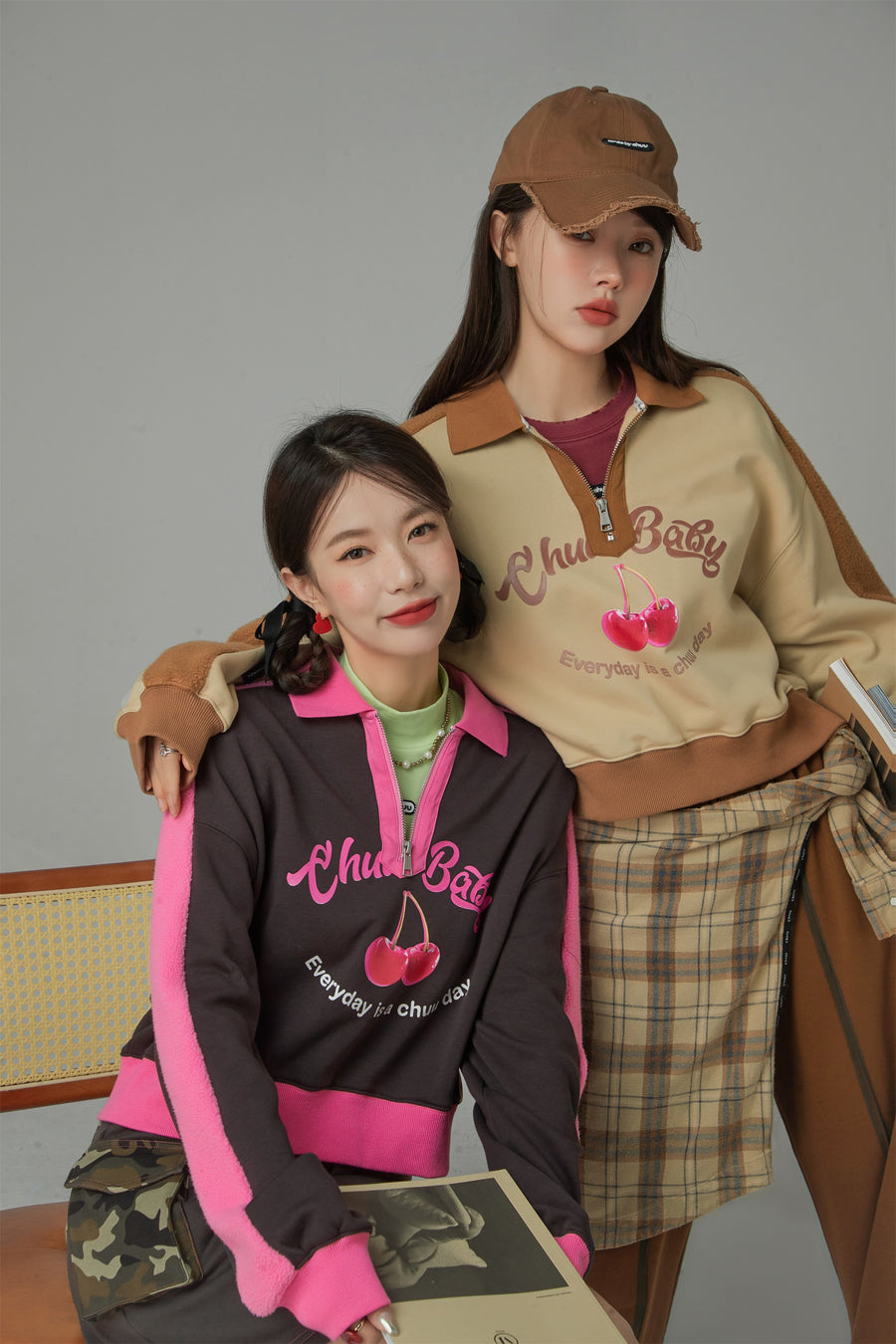 CHUU Your Favorite Girl Cherry Fleece Loose Sweatshirt