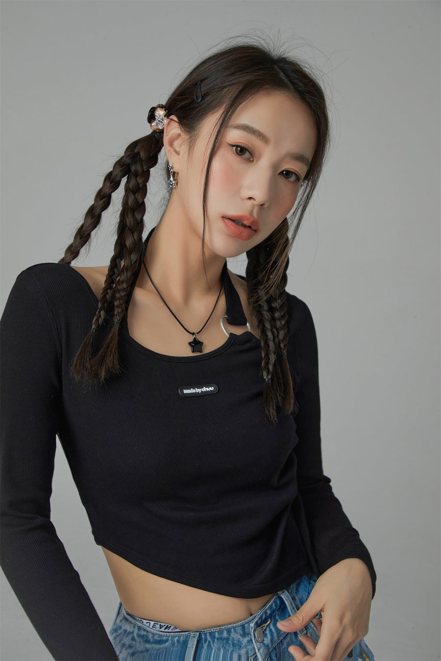 CHUU Unbalanced String Cropped T-Shirt