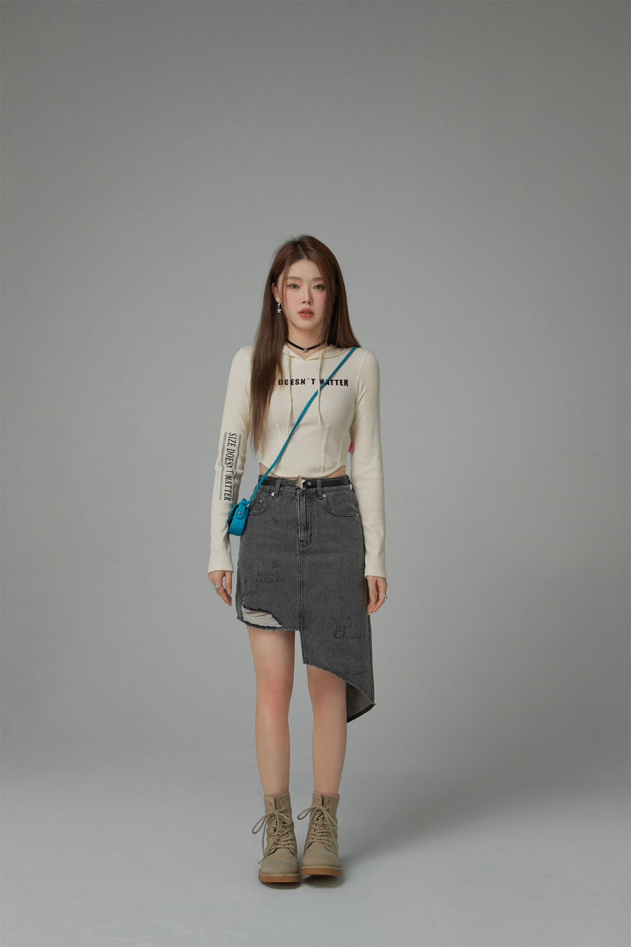 CHUU Unbalanced Denim Skirt