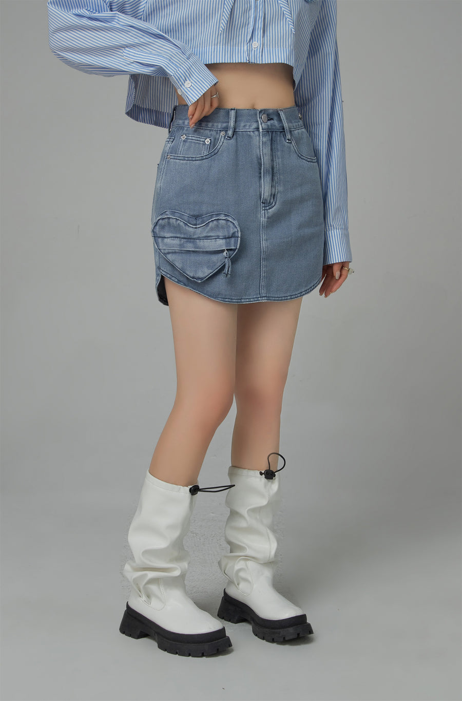 CHUU Heart Pocket Denim Skirt