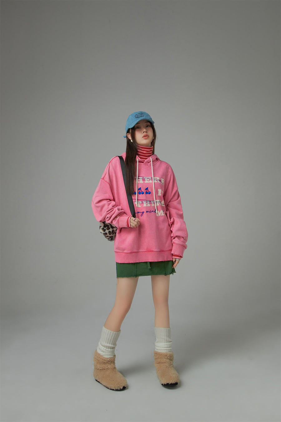 CHUU A Little Bit Extra Cherry Overfit Hoodie