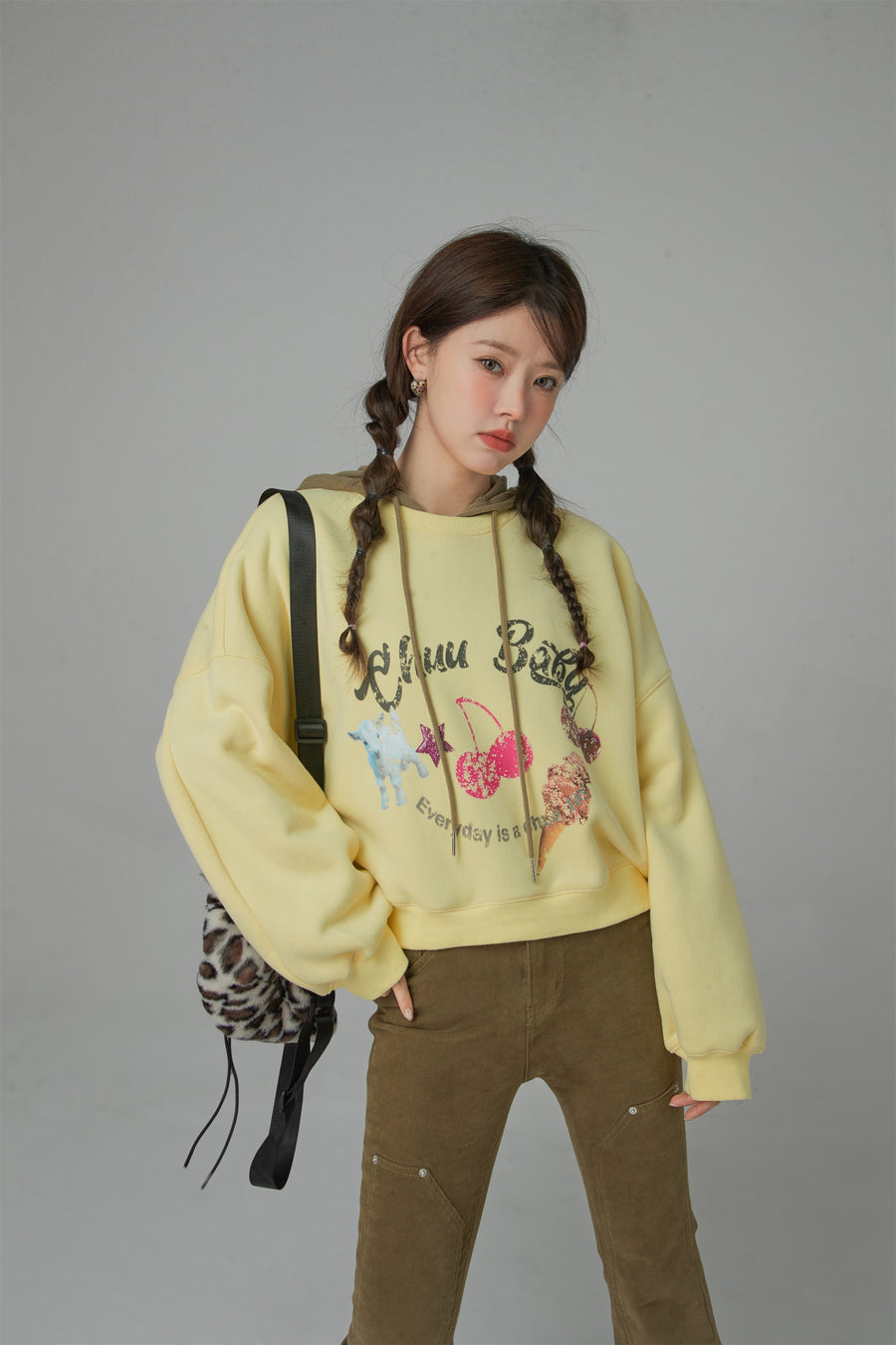 CHUU Everyday Loose Fit Crop Hoodie