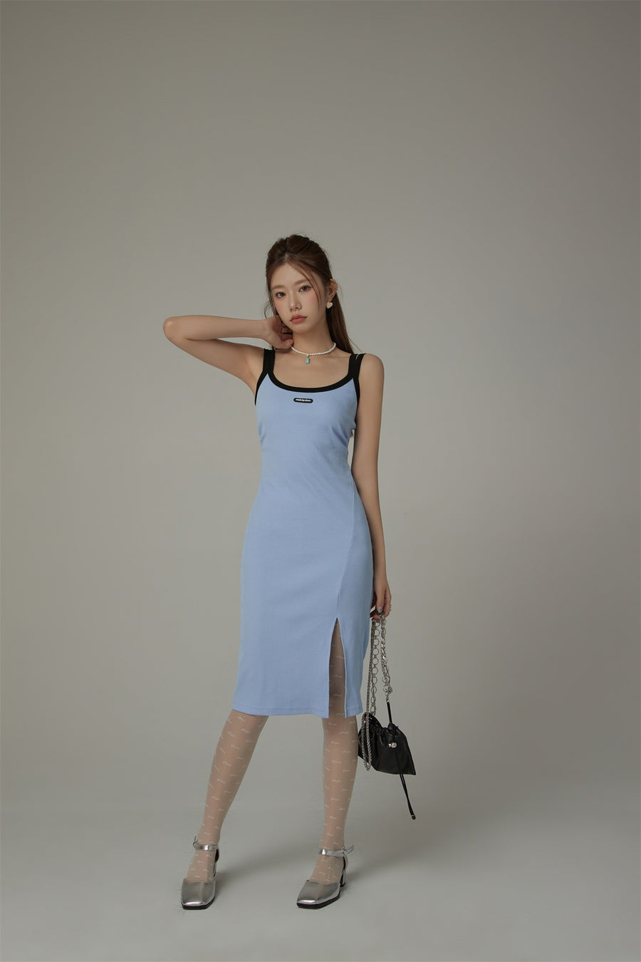 CHUU Sleeveless Slit Long Dress