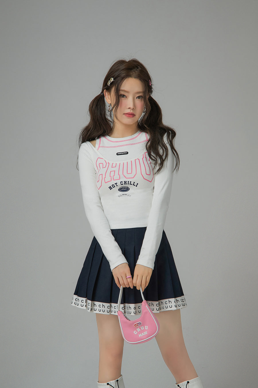 CHUU Hot Chili Open Shoulder T-Shirt