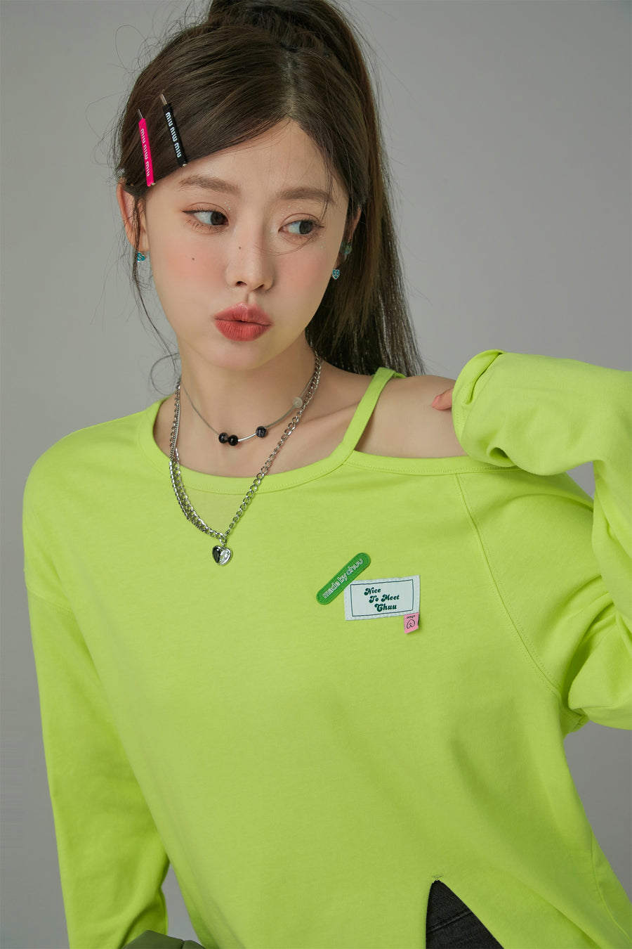 CHUU Front Slit Open Shoulder Top