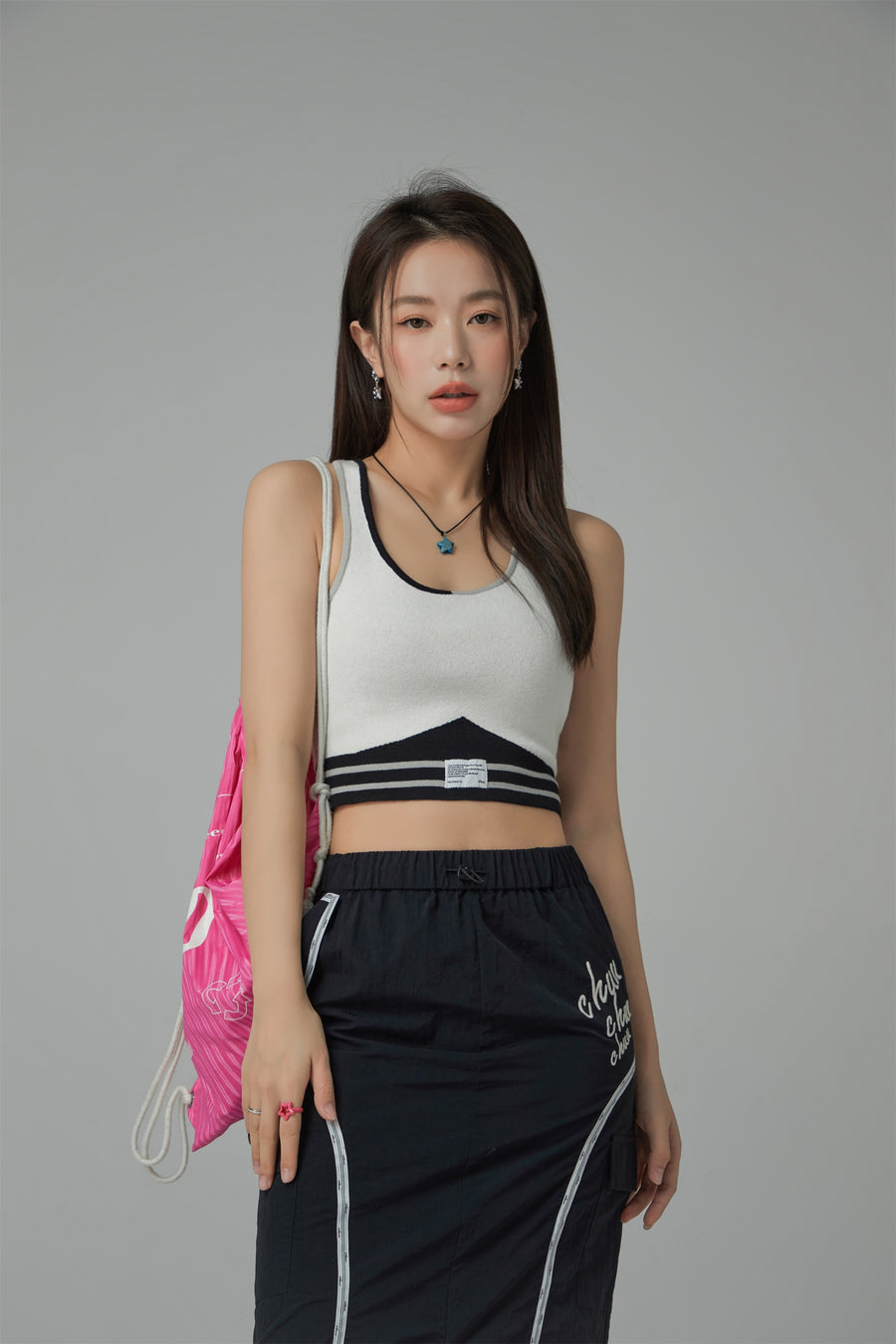 CHUU Color Contrast Sleeveless Crop Top