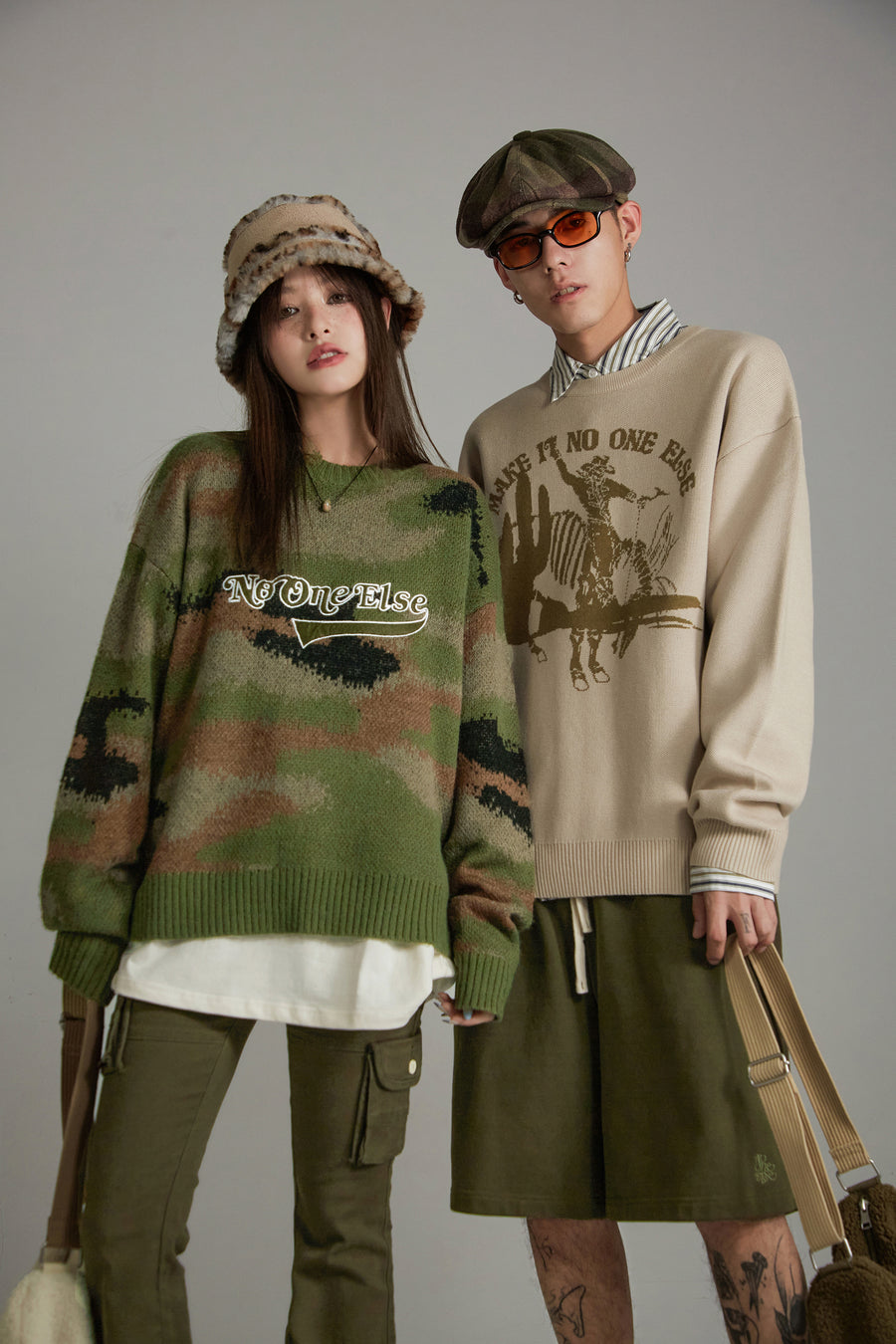 CHUU Noe Logo Camouflage Knit Sweater