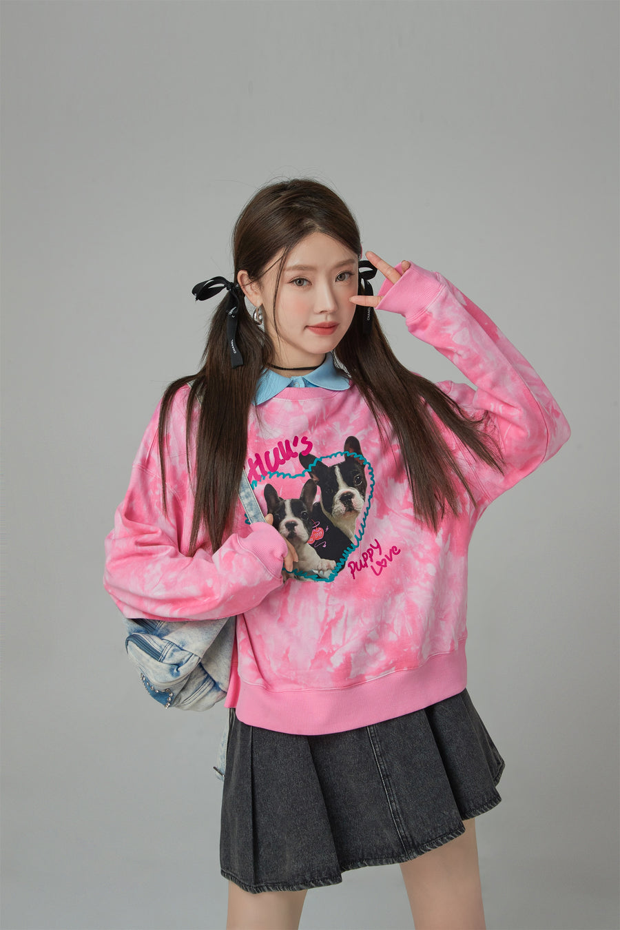 CHUU Puppy Love High Neck Tie-Dye Sweatshirt