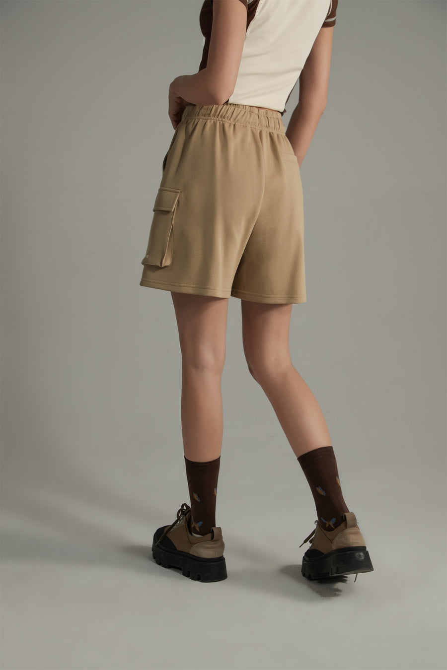 CHUU Cargo Pocket Jogger Shorts