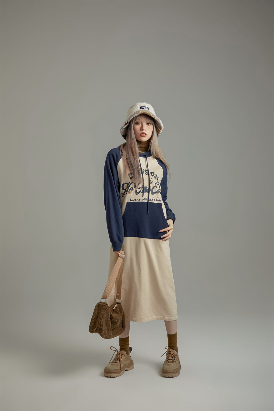 CHUU Raglan Loose Fit Hooded Dress