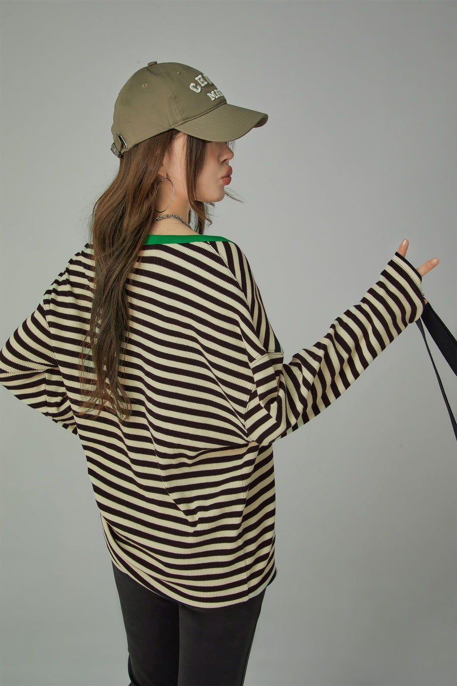 CHUU Cheerful Striped Long Sleeve T-Shirt