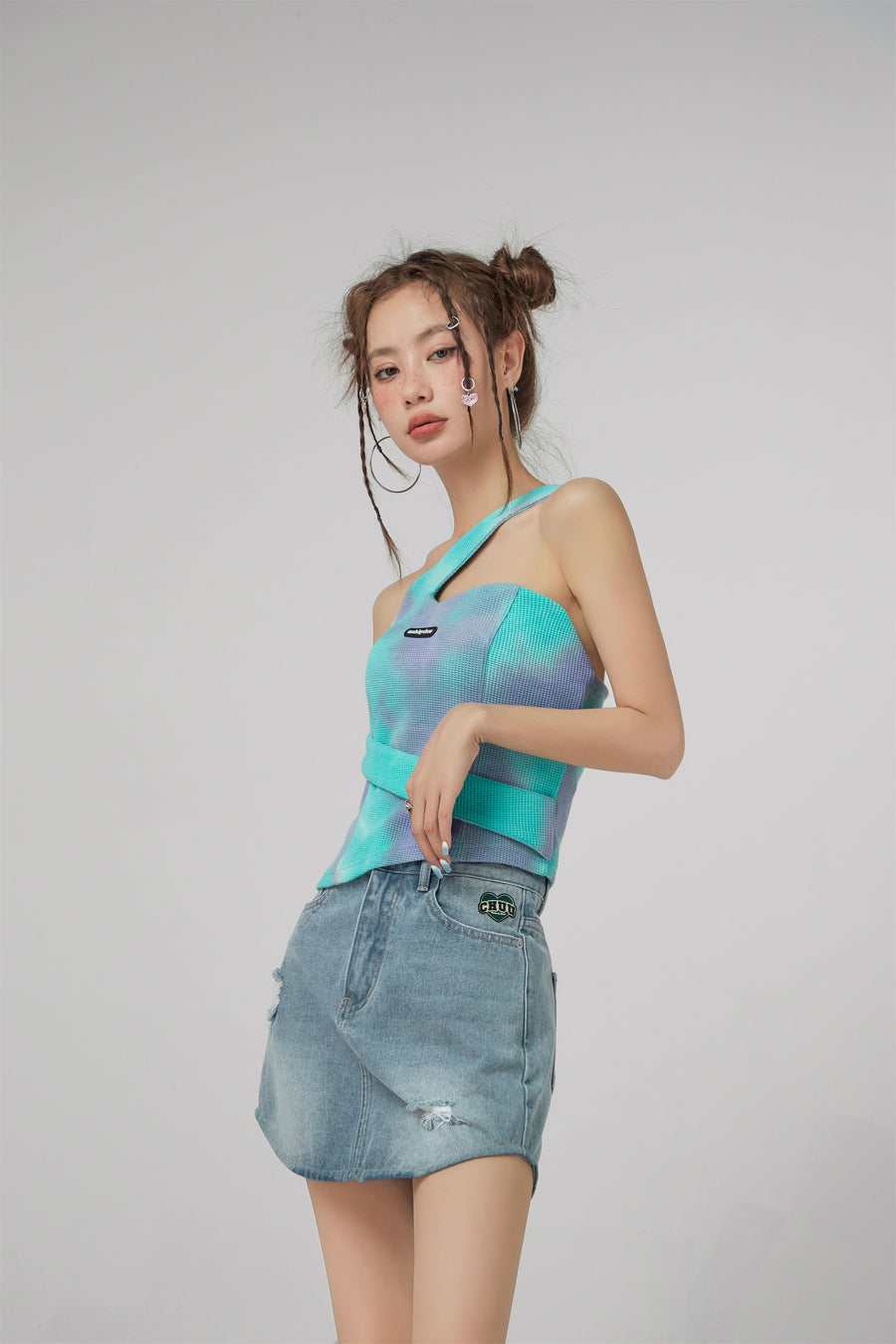 CHUU Tie-Dye Cross Strap Off-Shoulder Top