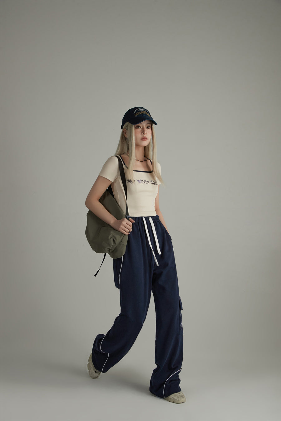 CHUU String Cargo Wide Pants