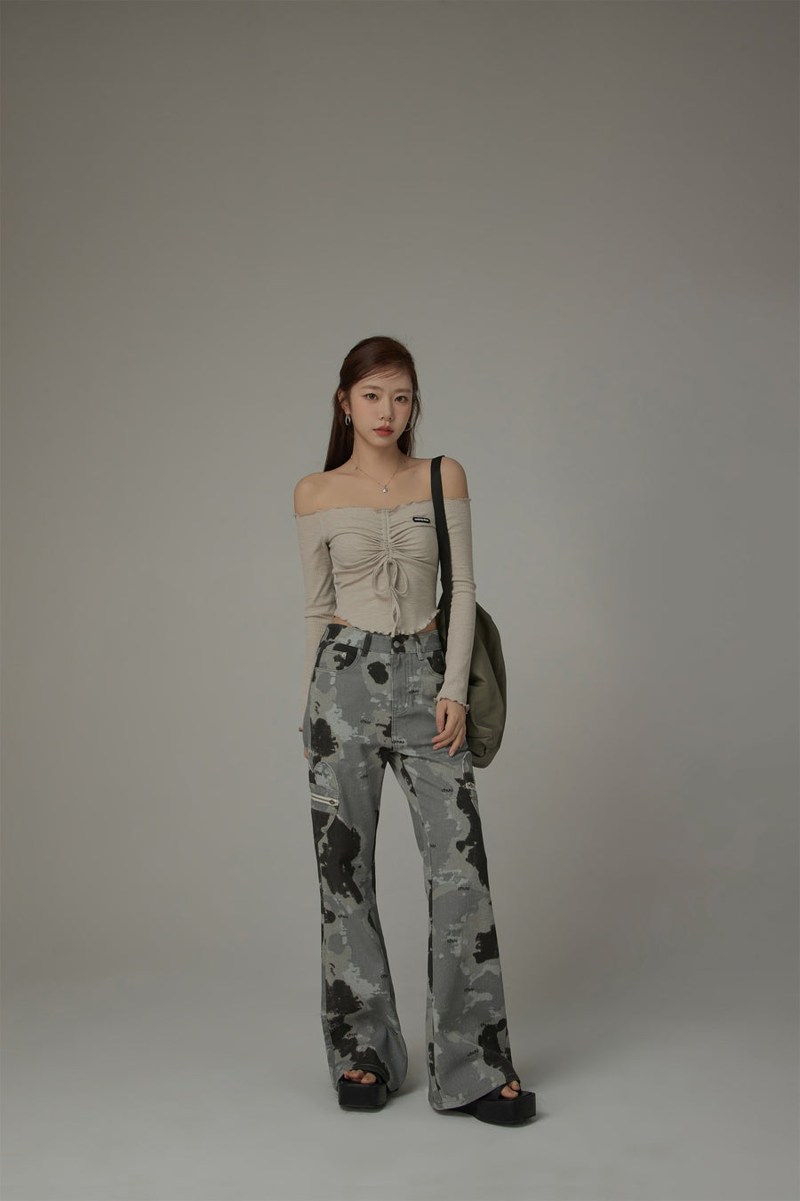 CHUU Shirring Off-Shoulder Top