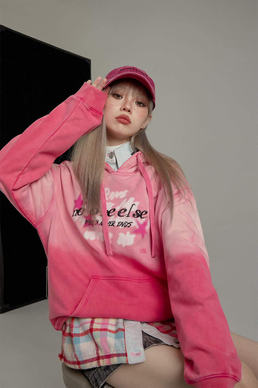 CHUU Gradient Loose Fit Hoodie