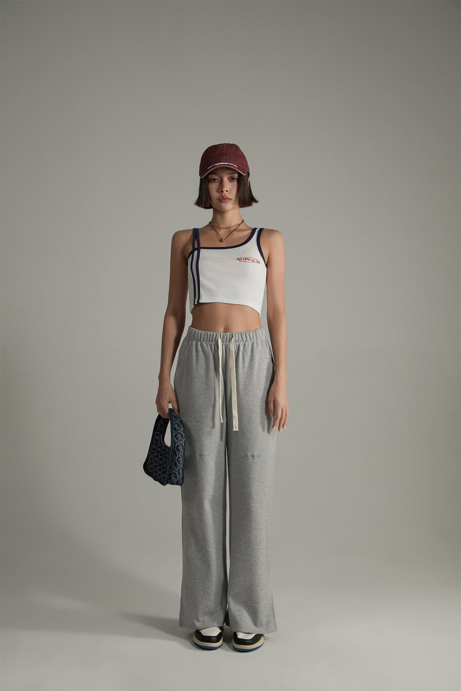 CHUU Side Slits Straight Jogger Pants