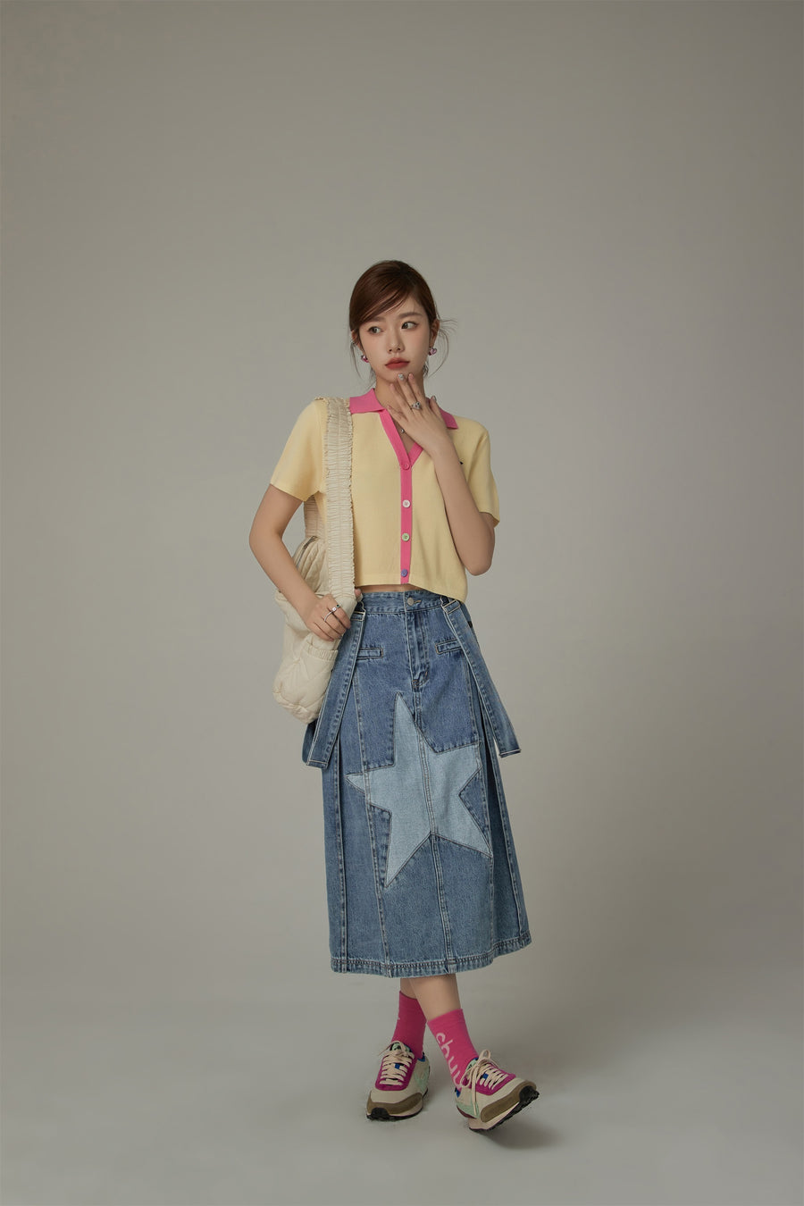 CHUU Star Open Collar Cropped Knit Top