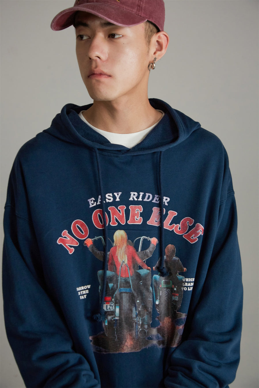 CHUU Noe Loose Easy Rider Print Hoodie