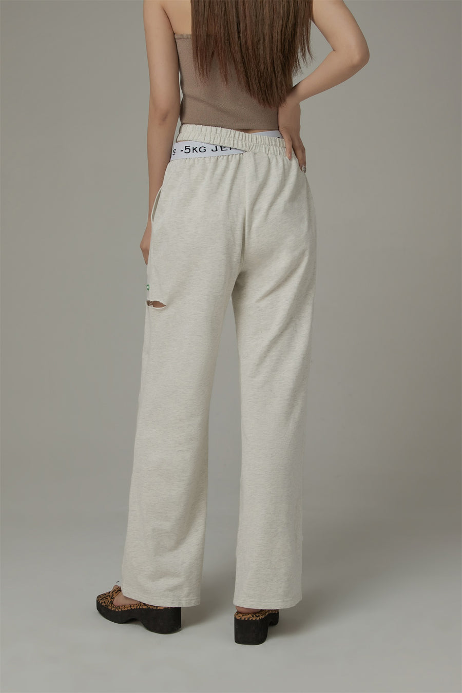 CHUU Criss Cross Distressed Wide Pants