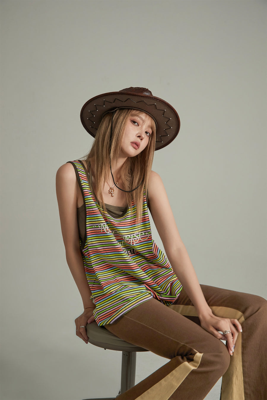 CHUU Rainbow Stripe Sleeveless T-Shirt