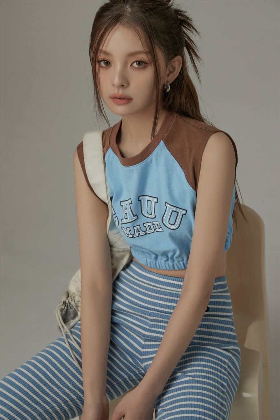 CHUU Color Matching Cropped Sleeveless Top